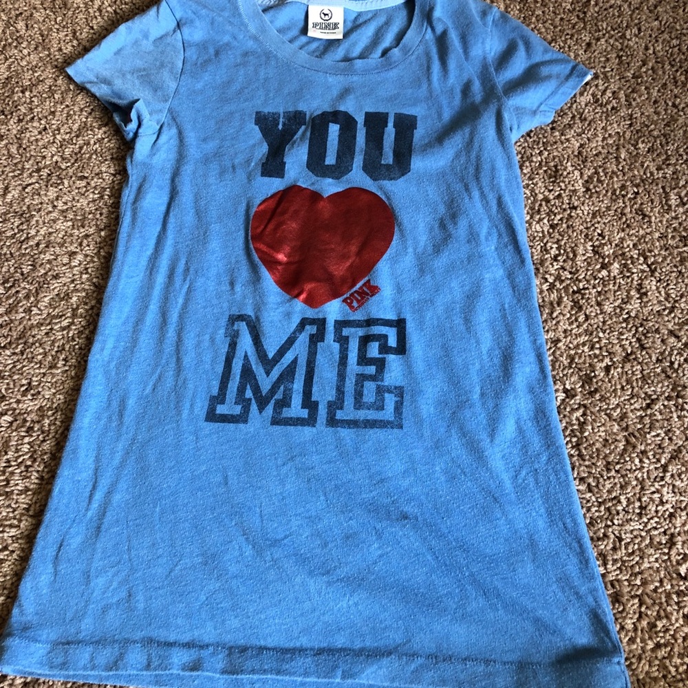 VS Pink tee